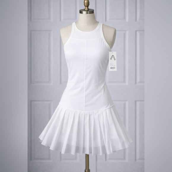 New Balance Dresses & Skirts - NWT New Balance x J.Crew White Tennis Dress 🤍🎾 $100 Tag
